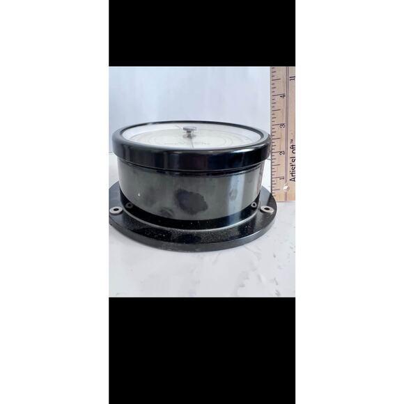 Vintage U.S.
Navy barometer mfg by Friez Bendix
Aviation in Baltimore,
U.S.A. - Picture 4 of 10